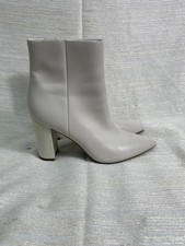 Marc Fisher LTD Ulani heeled booties in a white leathersize 7 1/2