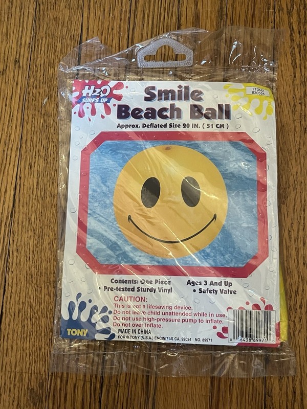 NIP H2O Surf’s Up Vintage NOS Smiley Face Beach Ball Yellow Smiley Face Ball