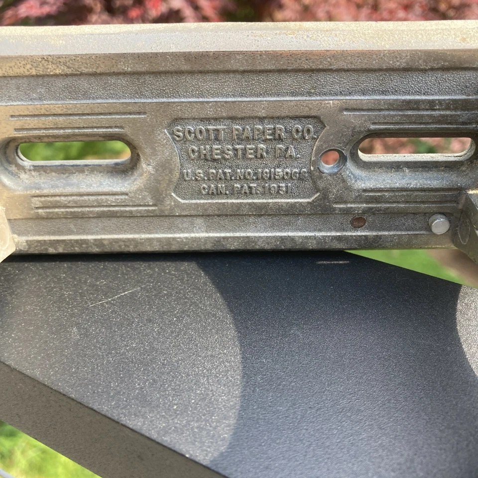 Soporte de papel higiénico de 1930 Art Deco Scott Paper Co Chester Pa EE. UU. herrajes Foto 2 de 4
