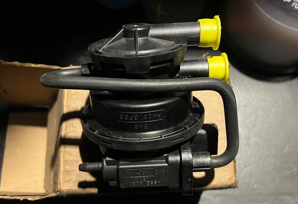 0204 Jeep Wrangler Grand Cherokee Leak Detection Emissions Pump LDP