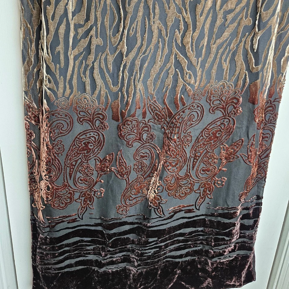 Chico's Vintage Terciopelo Seda Rayón Burnout Paisley Estampado Animal Bufanda Mantón Envoltura Foto 3 de 4