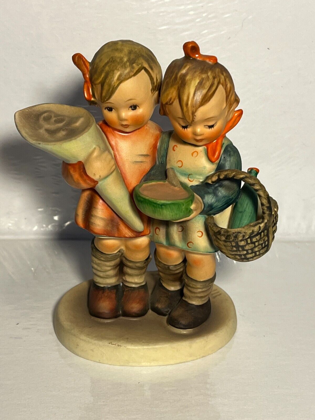 VINTAGE Goebel Hummel Figurine Boy & Girl "Going to Grandmas" 52/0 - 4.75"