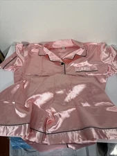 Women’s Plus silk pink pajamas Gaeshow Xxl Short Set Button Up NWT C2
