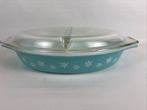 Vintage Pyrex Turquoise Snowflake 1.5 Quart Divided Casserole Dish with Lid
