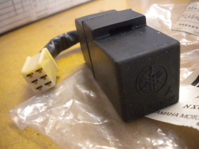 のの 1976-87 YAMAHA RD RZ XS XJ SR SRX XV FLASHER CANCEL UNIT NOS OEM