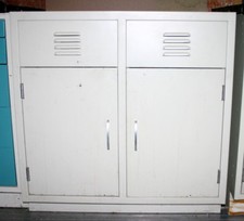 HAMILTON KEWAUNEE LABORATORY SINK BASE CABINETS & EPOXY SINKS,  21 FEET, $150/FT
