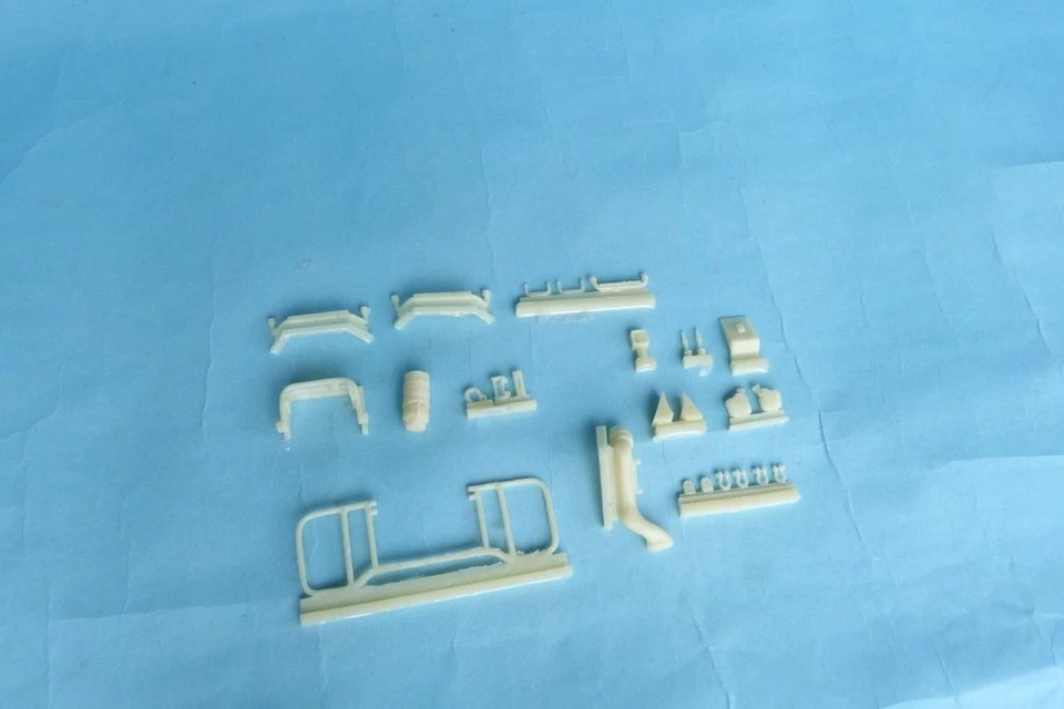 MMK F3037   IVECO LMV MEDEVAC RESIN KIT - Immagine 3 di 4