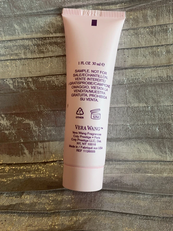 Hermoso Vera Wang-PRINCESA- Esmalte Corporal Espumoso 1 Oz. Viaje - ¡Nuevo!! Foto 3 de 3