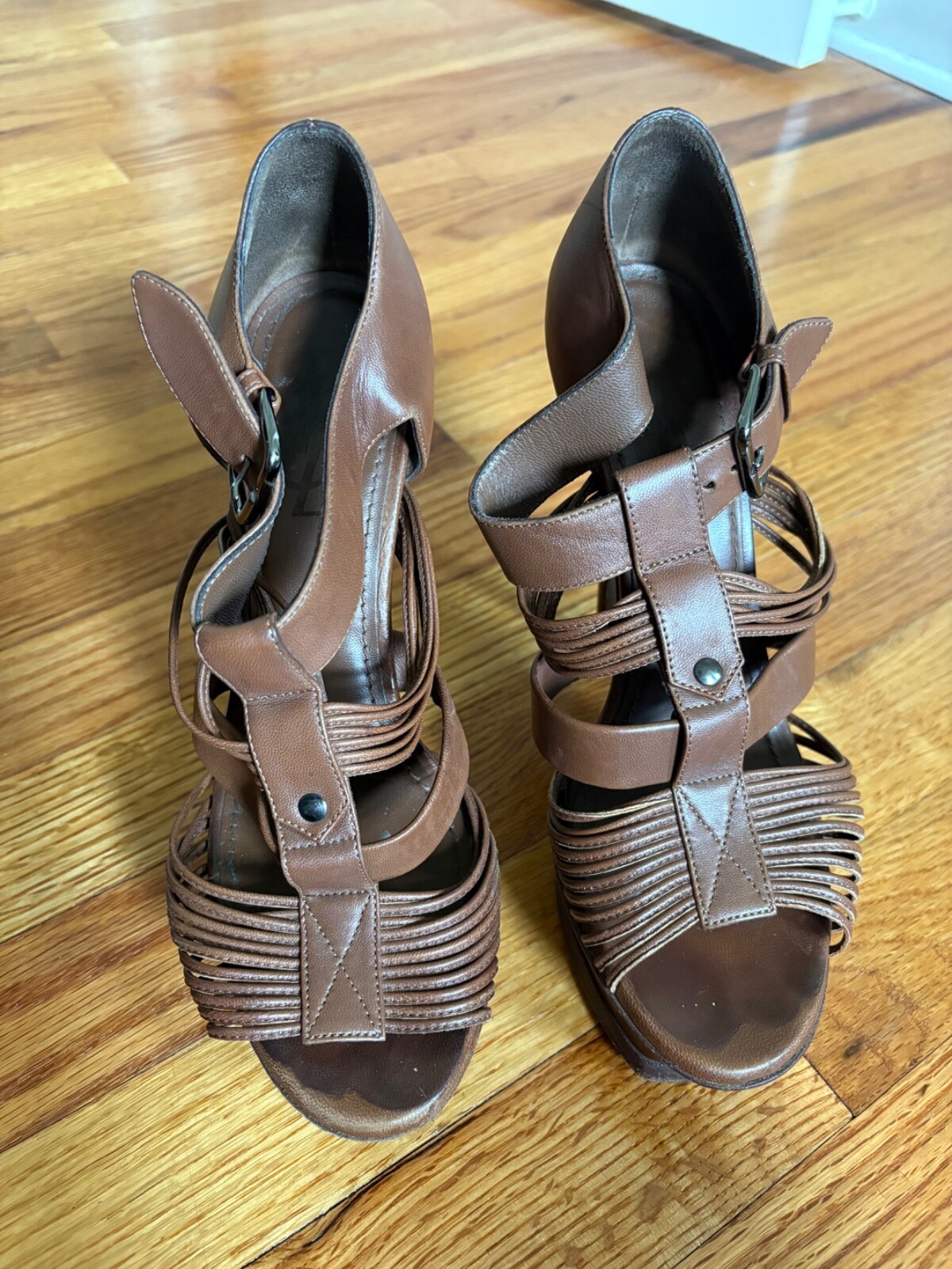 Sandalo Saint Laurent YSL Tribute in pelle taglia 37 euro