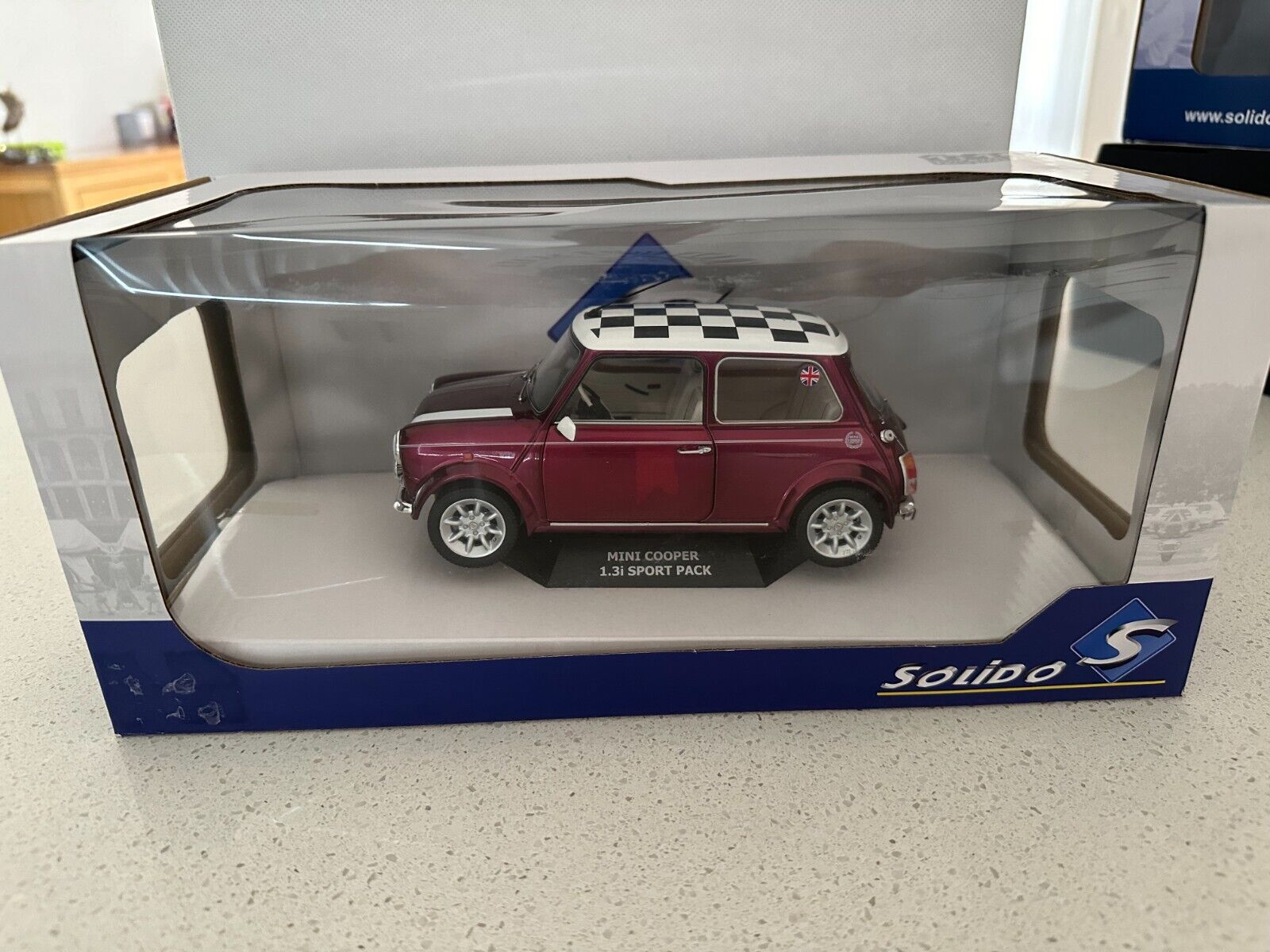 Picture 1 of 5