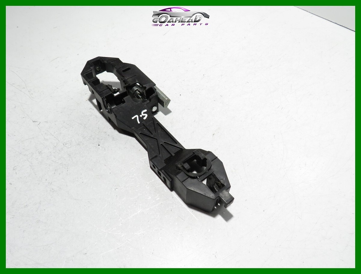 NISSAN SERENA C25 CC25 08-10 EXTERIOR DOOR HANDLE CARRIER