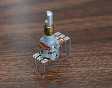 ICOM IC-756Pro PARTS - AF/RF GAIN - BALANCE / NOISE REDUCTION POT CONTROLS 