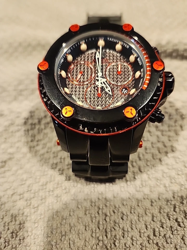 Reloj Invicta Jason Taylor. Estuche de fibra de carbono edición limitada NECESITA BATERÍA Foto 2 de 4
