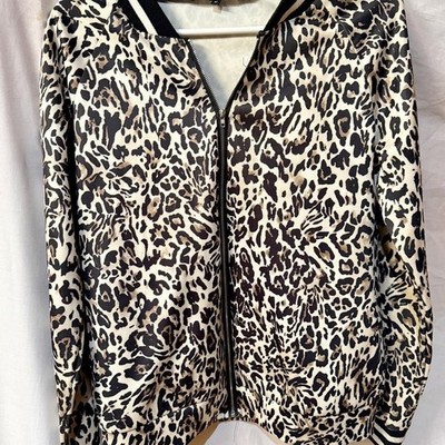 Viral wild style!  ATHLEISURE leopard bomber. Blokecore