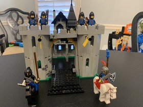 Lego - Black Falcons Fortress 6074 - Complete - No Manual - free shipping!