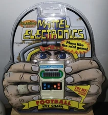 Vintage Mattel Electronics Football Game Key Chain 2001 Handheld 07801* Ages 3+