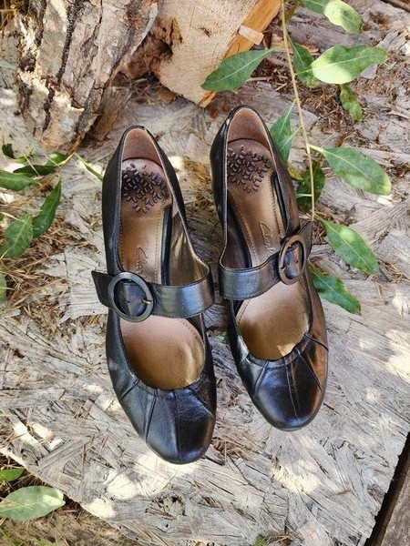 Women Clarks Heels Black Leather 37 #7AQW