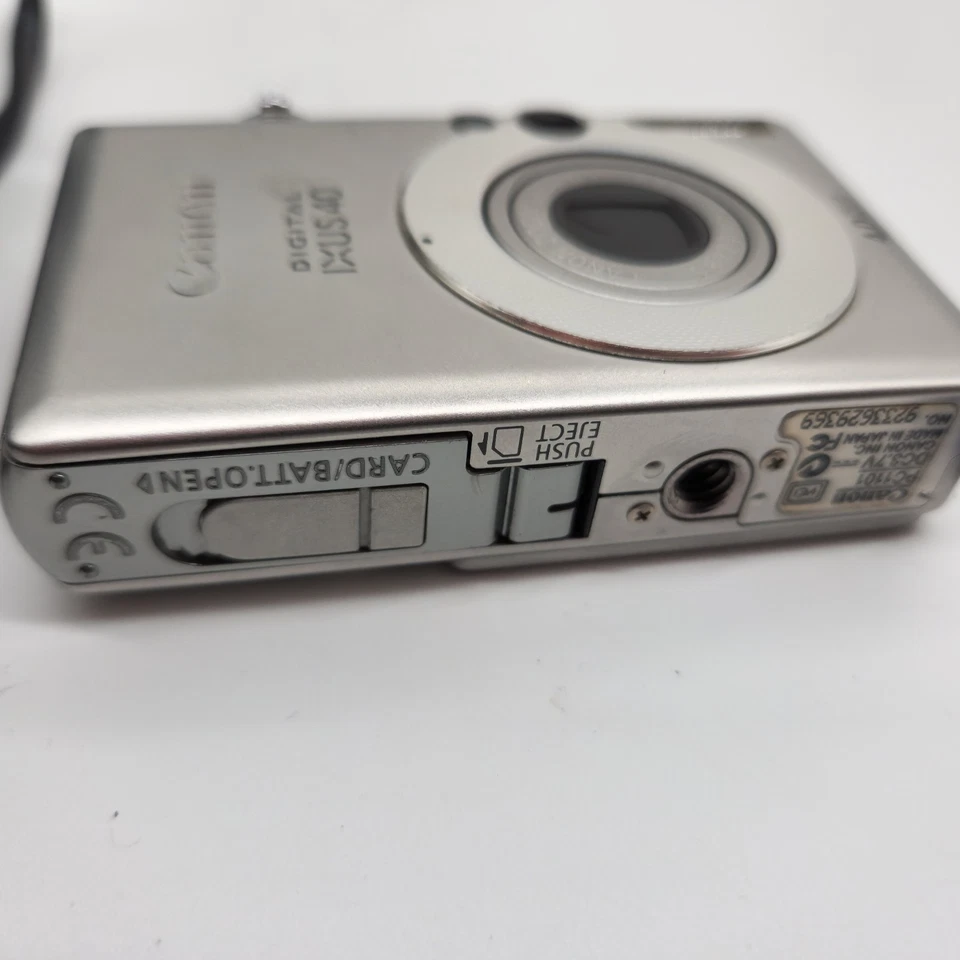 Canon Digital Ixus 40 Digitalkamera Foto Kamera 4MP Funktioniert Mit Ladegerät - Bild 3 von 4