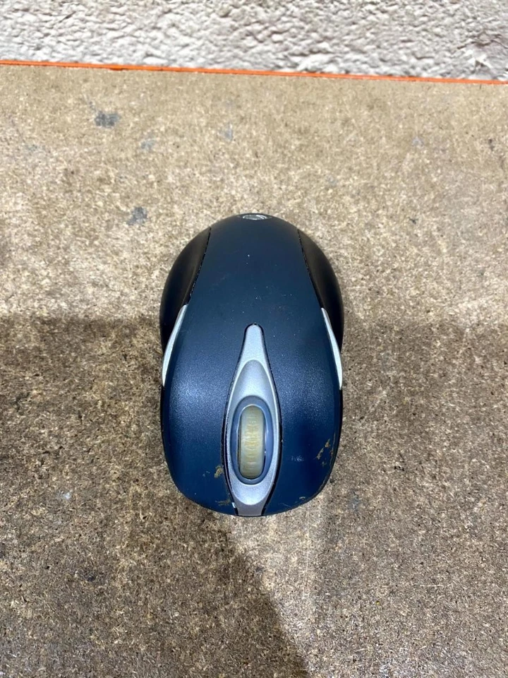 Microsoft 1058 5000 Wireless Laser Mouse Black 3-Button Scroll Wheel for Desktop - Image 3 of 4