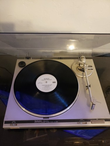 Technics SL-Q200 Direct Drive Turntable Semi Automatic - Working - 第 1/10 張圖片