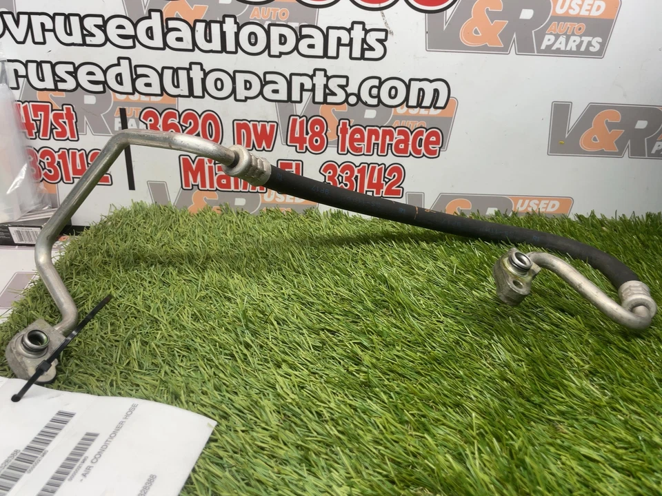 ✅ Manguera de aire acondicionado Toyota Sienna 2013 ver fotos OEM Foto 2 de 4