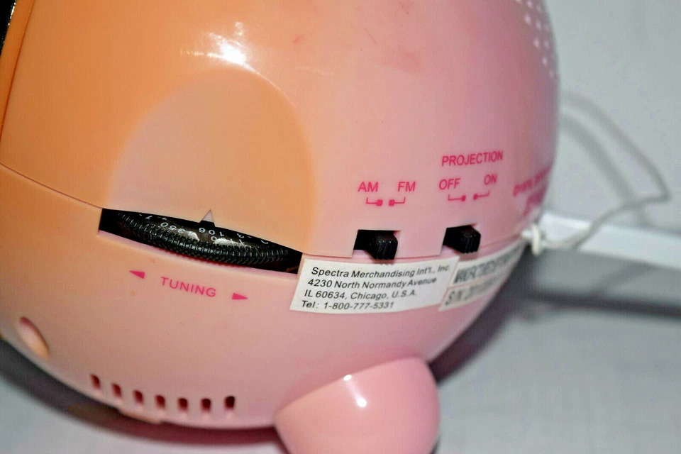 Radio reloj despertador proyección rosa Hello Kitty KT2054 Foto 3 de 4