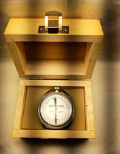 Palmer Cadenzia Mechanical Analog Metronome Beige Wood Case Silver Metal