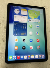 Apple iPad Air (5th Gen) Wi-Fi + Cellular 256GB Space Gray Unlocked *READ bundle