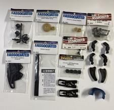 Vintage Team Associated TC3 Front Bumper Arms Carriers Drive Train Hubs Parts