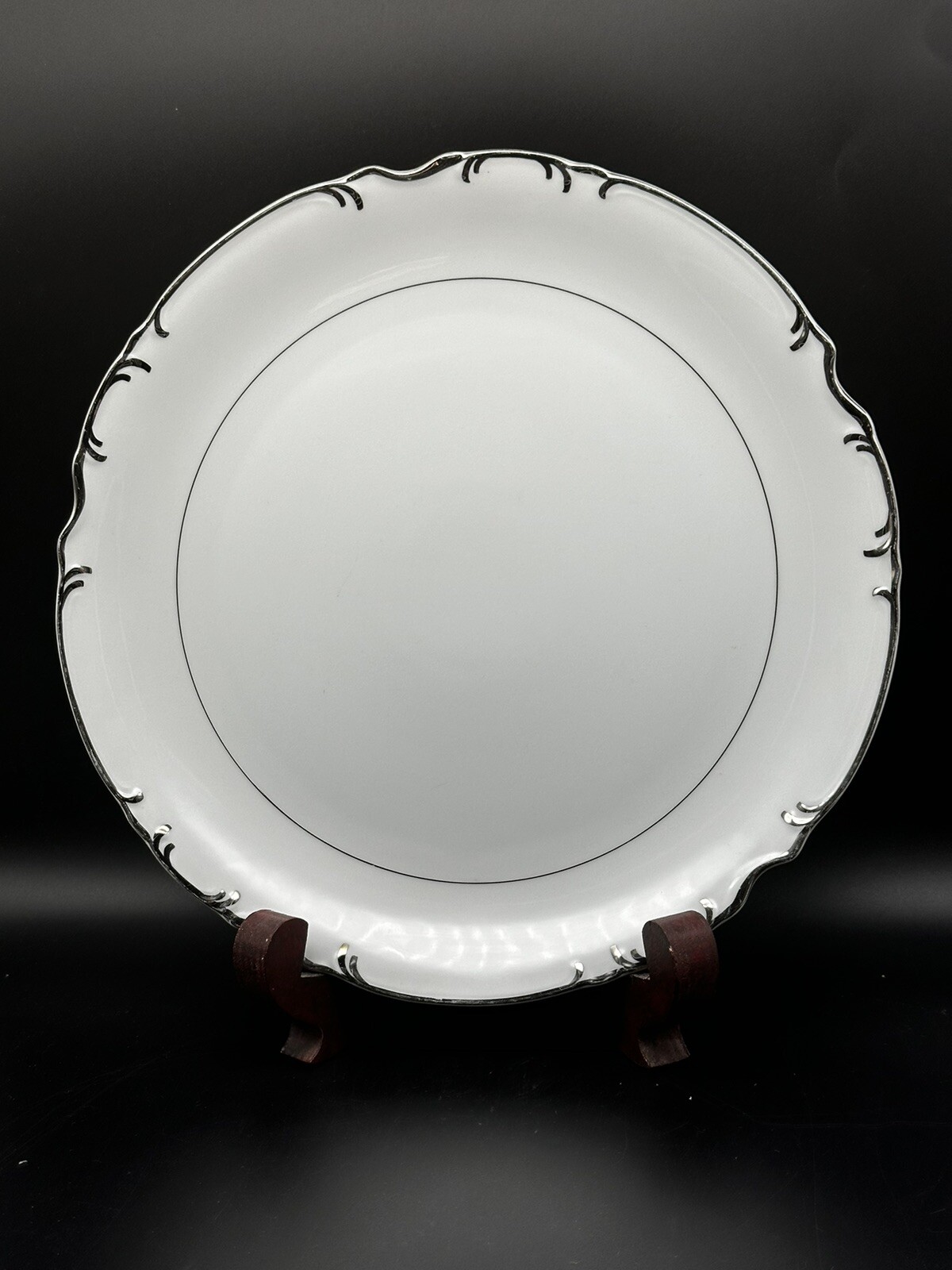 Mikasa Japan Marlboro #9267 12” Round Chop Plate Platter White Platnum Edge (1J)