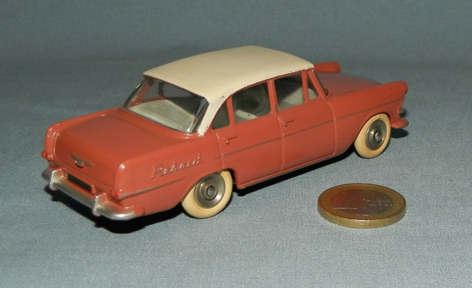 オペル　レコード　　ディンキートーイズ オペル レコード ディンキートーイズ DINKY TOYS FRANCE OPEL