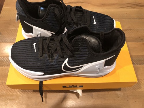 Nike LeBron Witness 5 Black Metallic Silver (GS) KIDS CT4629-001 SIZE 6.5