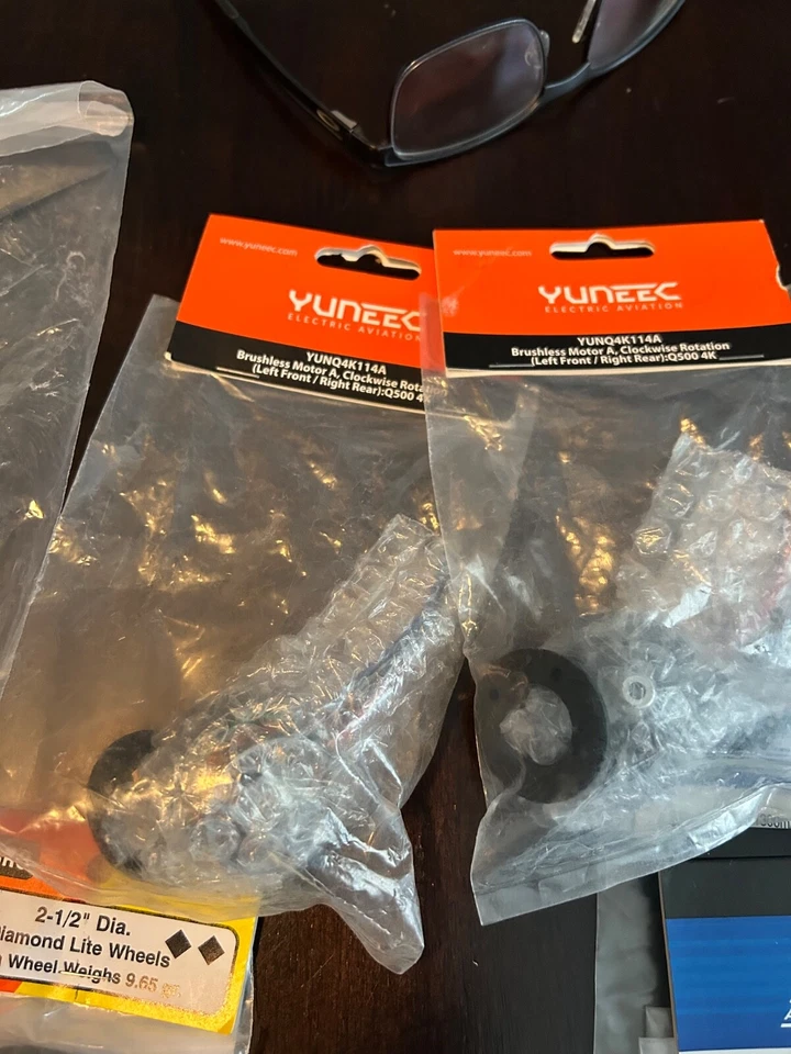 Motor sin escobillas Yuneec Q500 B YUNQ500114B NUEVO (2) motores Foto 2 de 4