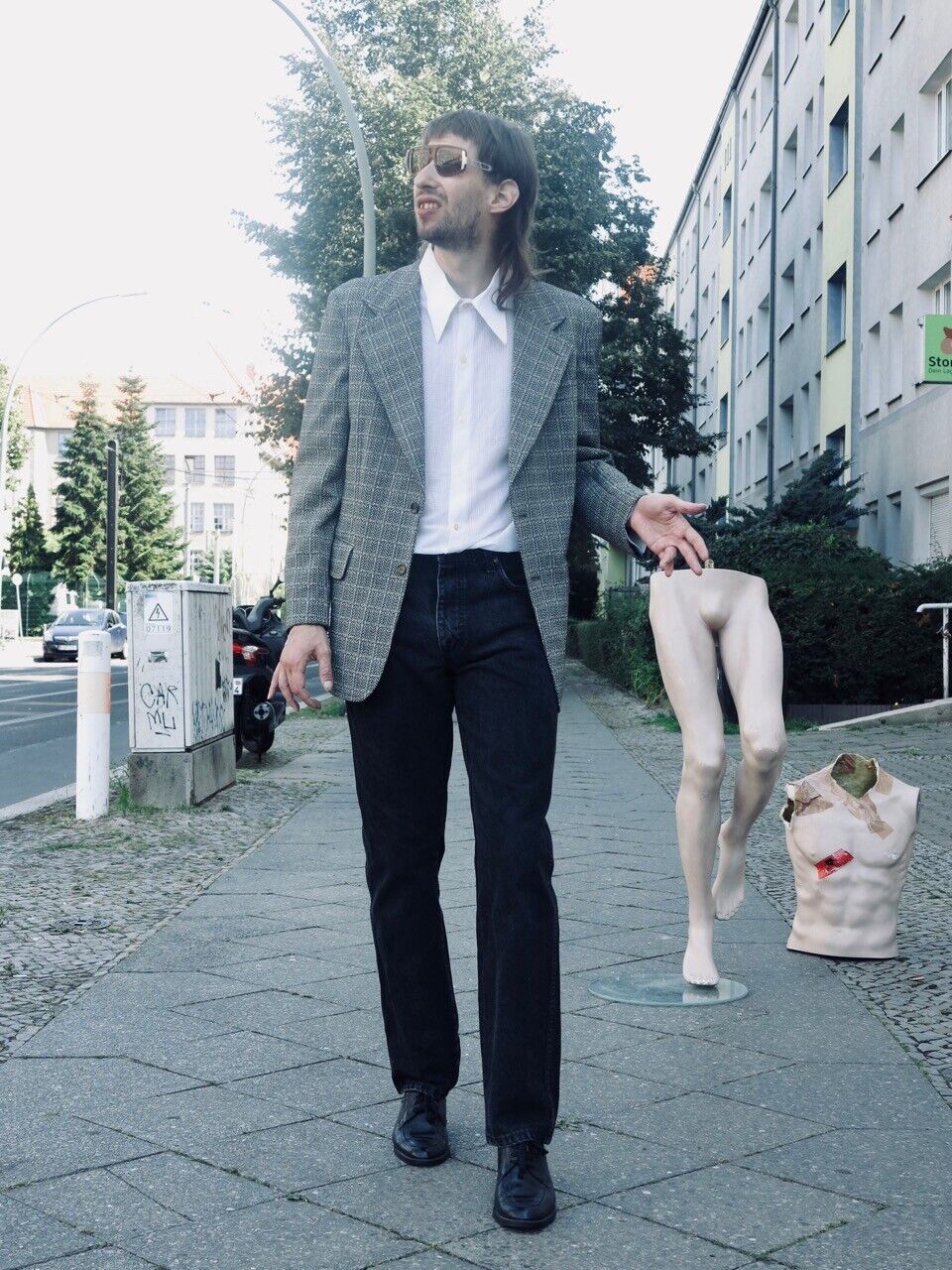 Bild 1 von 9