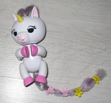 WowWee Fingerlings 3708 - Baby-Einhorn Gigi flieder