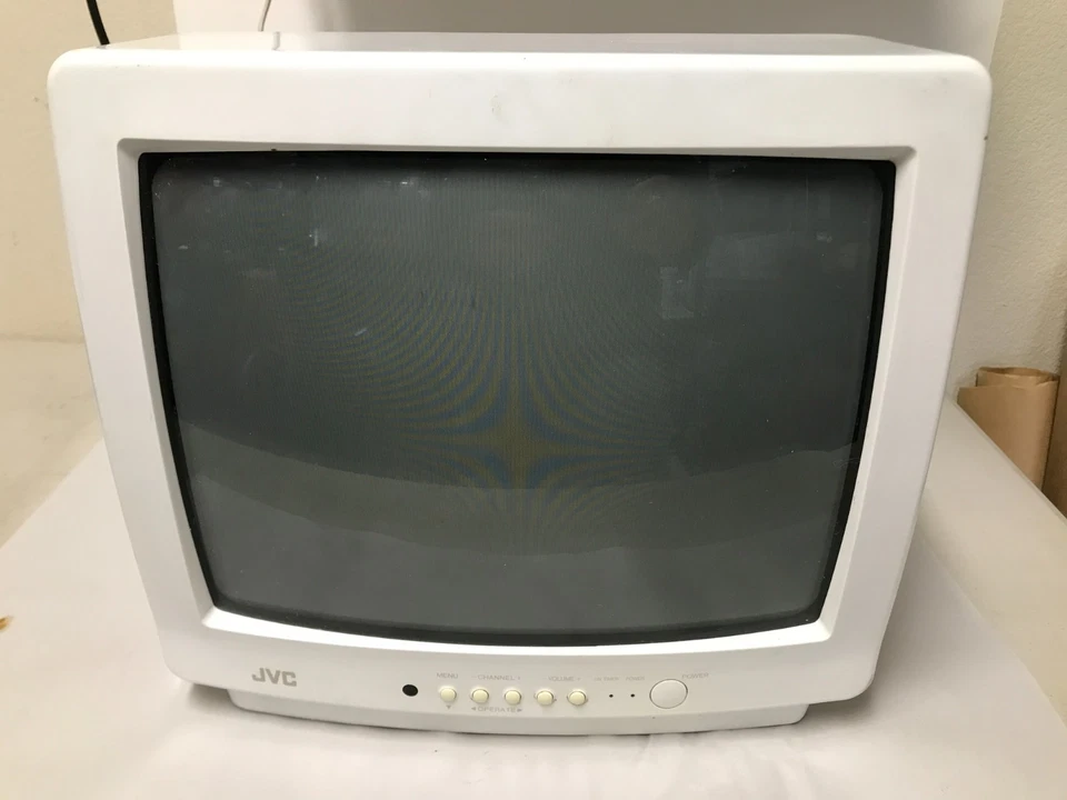JVC 13" C-13711 Retro Gaming Color CRT TV White Vintage 1995 No Remote - TESTED! - Image 3 of 4