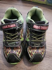 Grave Digger Boys' Athletic Shoes Black Green Flame Monster Truck Low Top 11
