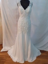Wedding Dress size 10 ivory lace chiffon Justin Alexander, check measurements G