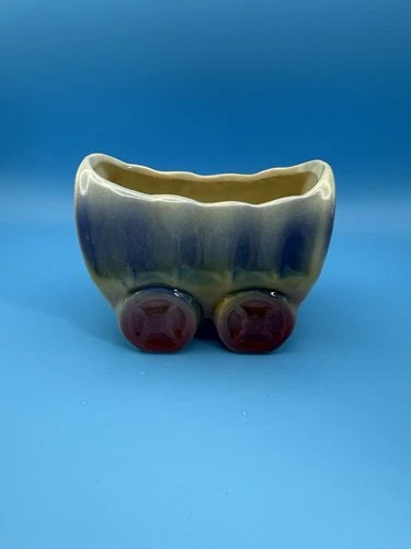 Vintage Shawnee Pottery Planter "Small Covered Wagon" 514