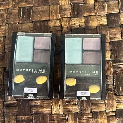 2 Maybelline Expert Wear Eyeshadow Quads 30q Seashore Frosts Perfect Pastels