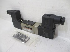 NEW SMC NVFS2210-3D Solenoid Air Valve 110VAC 14F-140F 15-150-PSI