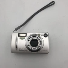 Kodak EasyShare LS443 Digital Camera Silver with Battery PARTS REPAIR ONLY READ
