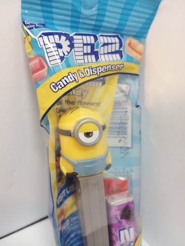 Despicable Me Minion Bob w/Feet Pez Candy Dispenser w/Candy New in Sealed Bag - Picture 3 of 5