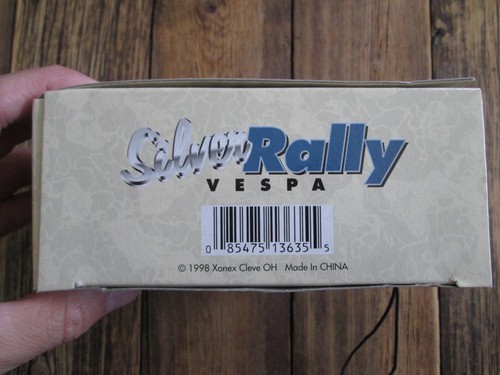 NEW Xonex Silver Rally Vespa Die-Cast Metal 1:12 Scale Limited Edition 1998 - Picture 4 of 11