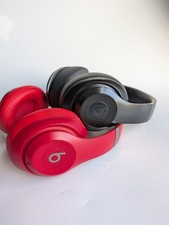 Beats Studio3 Wireless Over the Ear Headphones - Matt Black Red