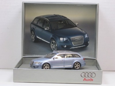 Audi allroad quattro Detroit 2004 Studie blaumet. Audi-Box Look Smart 1:43 limit