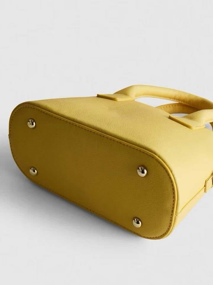 Sac à main bandoulière Snoopy Peanuts Mini jaune Primark neuf avec étiquette - Photo 4/4