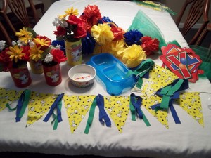Snoopy Party Decorations Centerpieces Pennant Banners Tissue