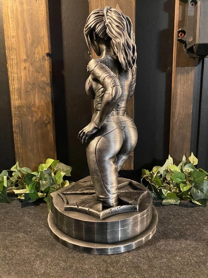 Estatua Resident Evil Claire Redfield 13 pulgadas de alto Foto 4 de 4