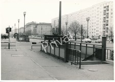 Foto U-Bahnhof Berlin Strausberger Platz 70er J. Straßenbahnarchiv Berlin L1.21